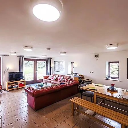 Bank House Farm Hotel